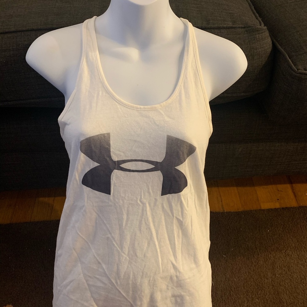 Ladies size small Under Armour T-shirt